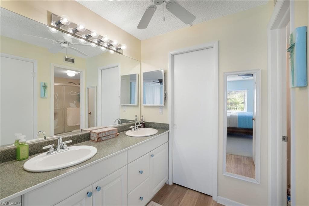 1086 Forest Lakes Dr 9106, Naples, FL 34105-14