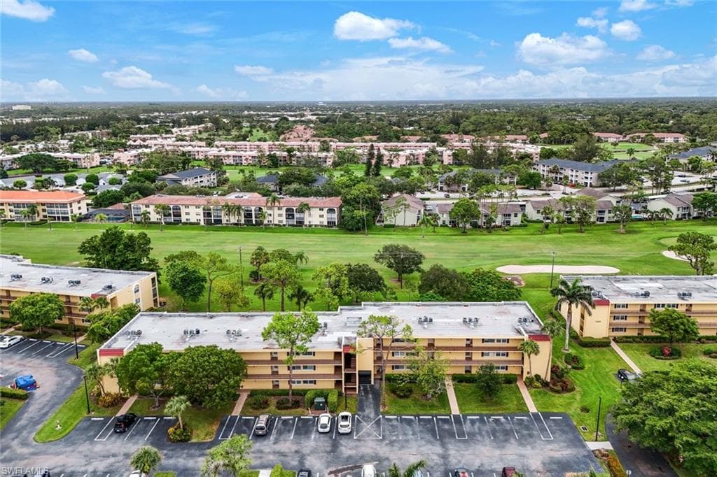 1086 Forest Lakes Dr 9106, Naples, FL 34105-20