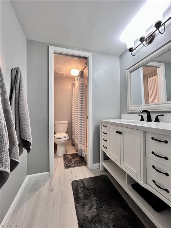 34 Glades Blvd 1, Naples, FL 34112-11