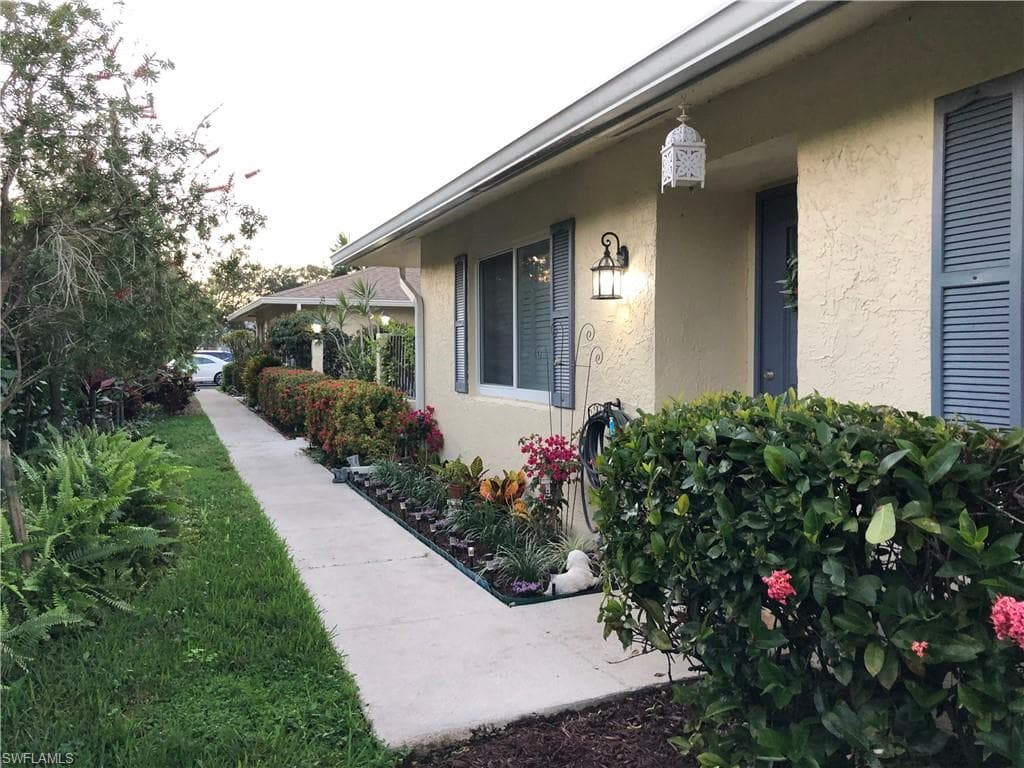 34 Glades Blvd 1, Naples, FL 34112-16