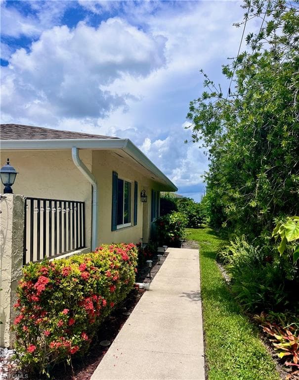 34 Glades Blvd 1, Naples, FL 34112-17