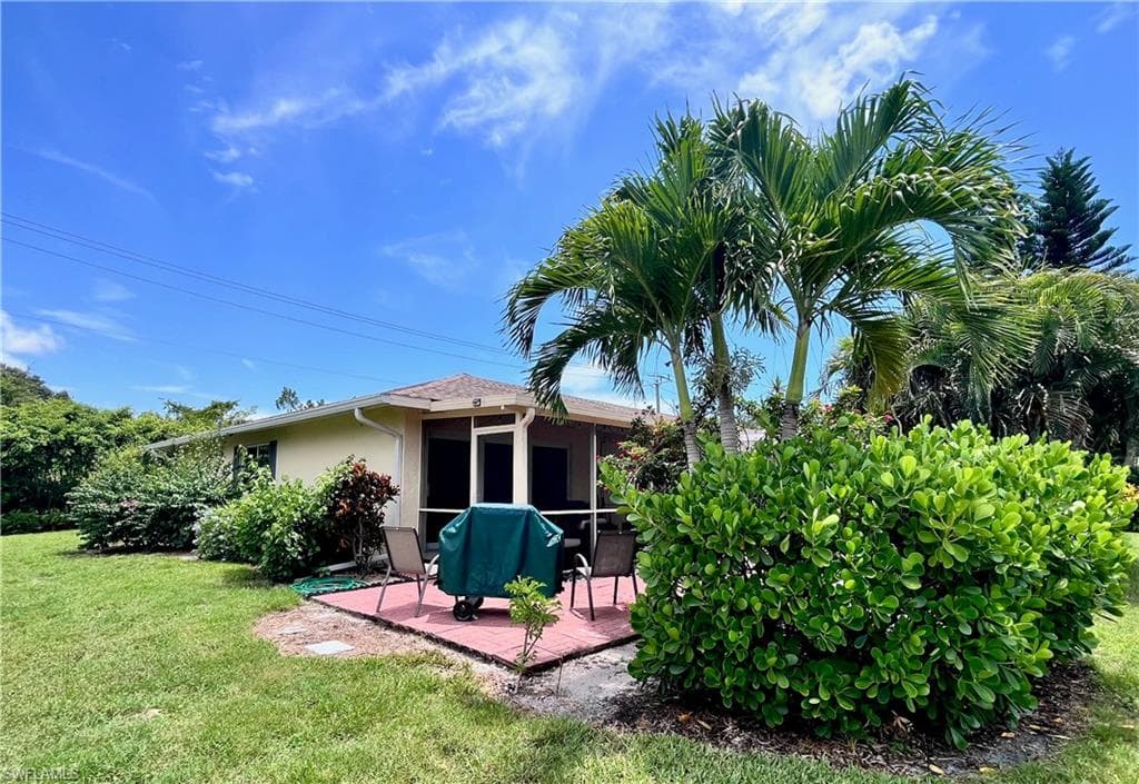 34 Glades Blvd 1, Naples, FL 34112-19