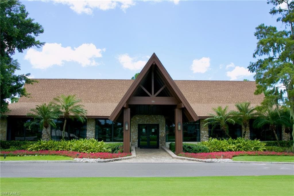 34 Glades Blvd 1, Naples, FL 34112-29