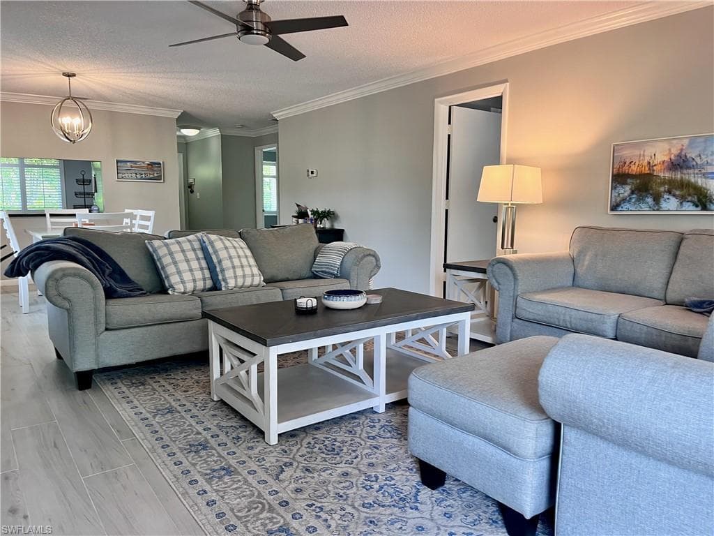 34 Glades Blvd 1, Naples, FL 34112-3
