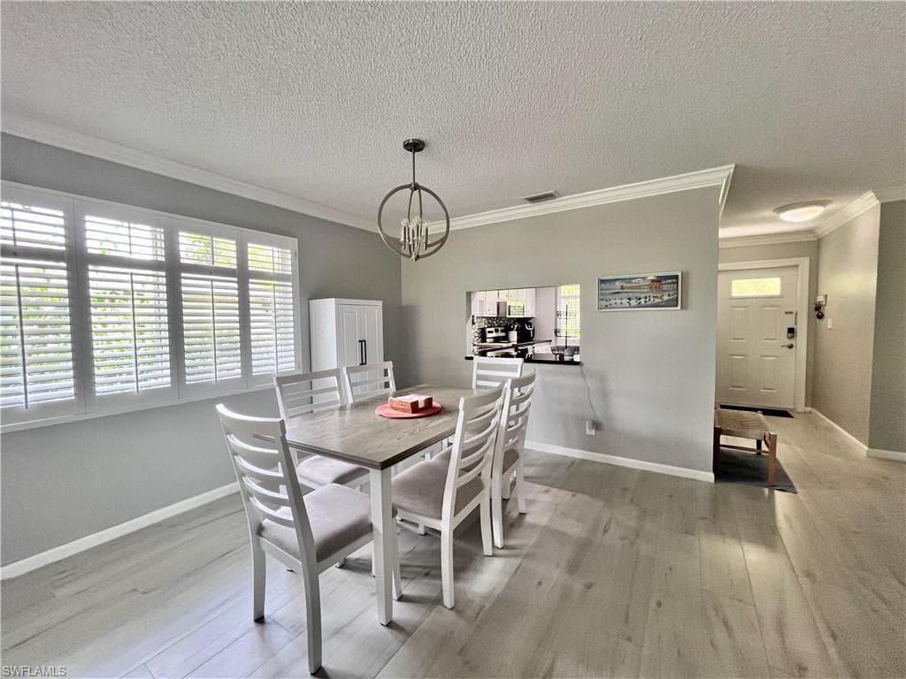 34 Glades Blvd 1, Naples, FL 34112-5