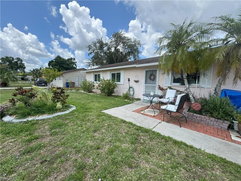 2157 Dominica Ave, Fort Myers, FL 33905-1