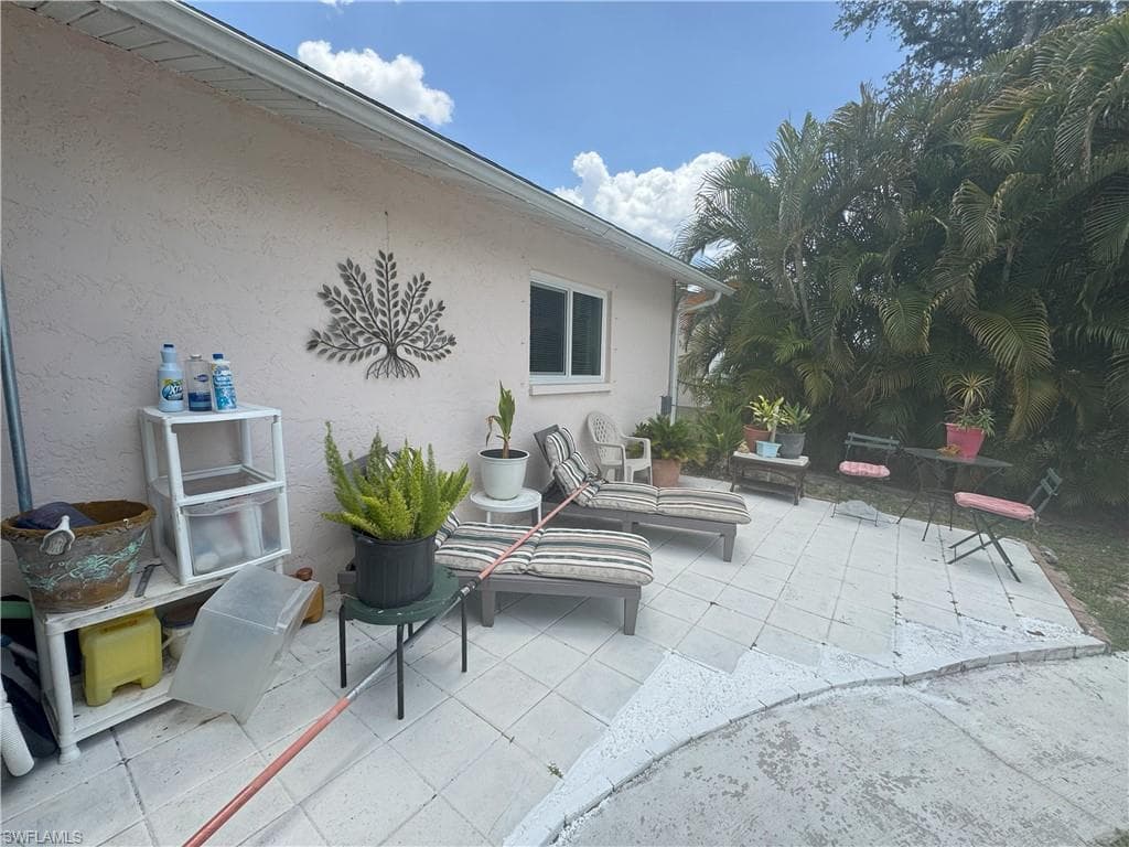 2157 Dominica Ave, Fort Myers, FL 33905-3