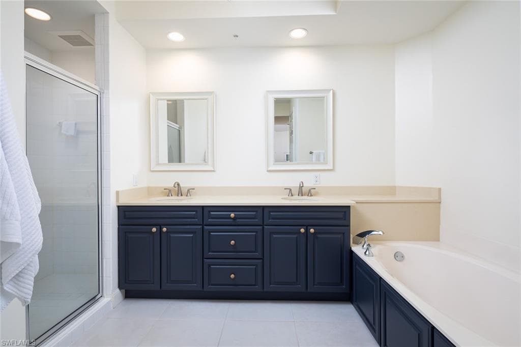 410 Flagship Dr Terrace 01, Naples, FL 34108-12