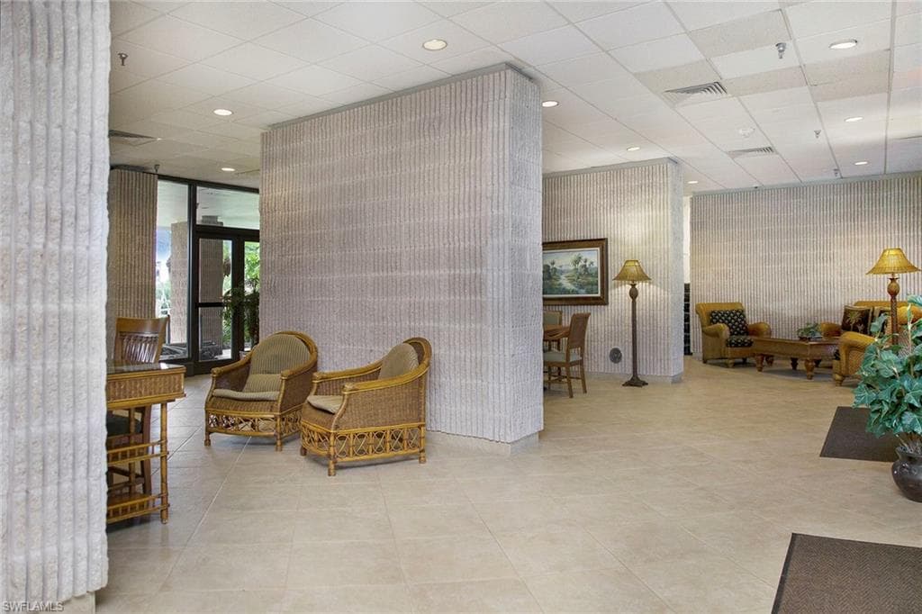 440 Seaview Ct 1106, Marco Island, FL 34145-32