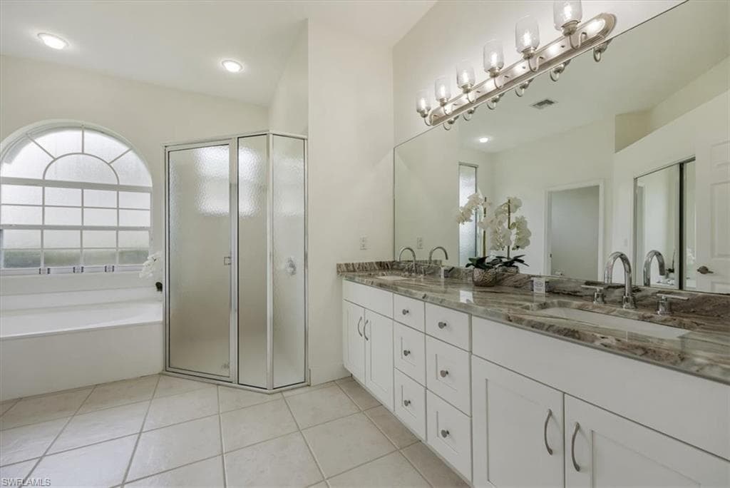 1087 Port Orange Way, Naples, FL 34120-21