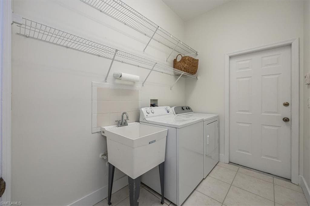 1087 Port Orange Way, Naples, FL 34120-31