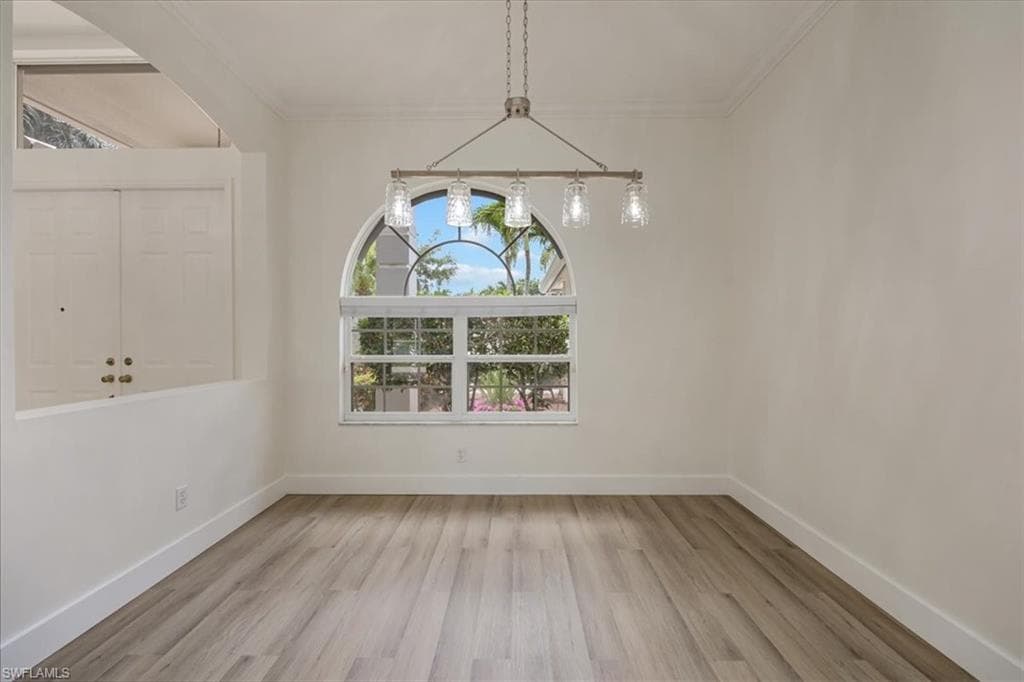 1087 Port Orange Way, Naples, FL 34120-7