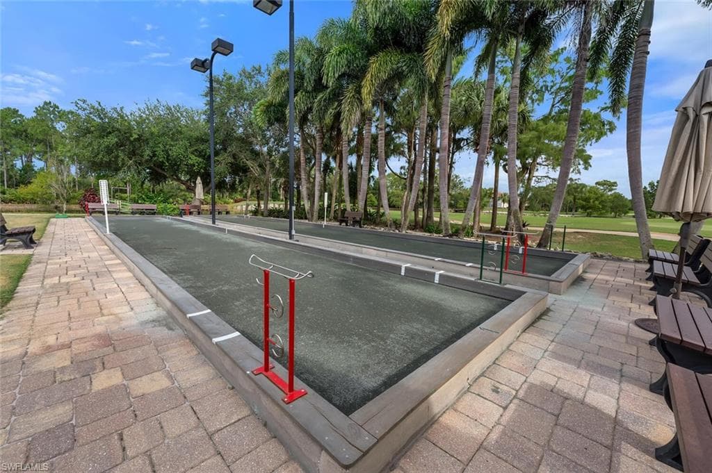 866 Marblehead Dr H6, Naples, FL 34104-36