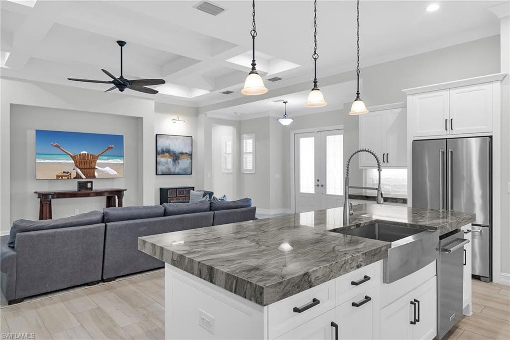 14224 Laguna Springs Ln, Naples, FL 34114-12