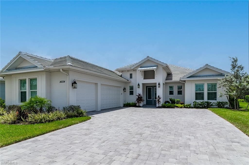 14224 Laguna Springs Ln, Naples, FL 34114-1