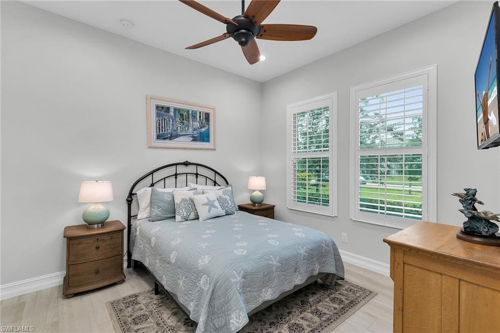 14224 Laguna Springs Ln, Naples, FL 34114-20