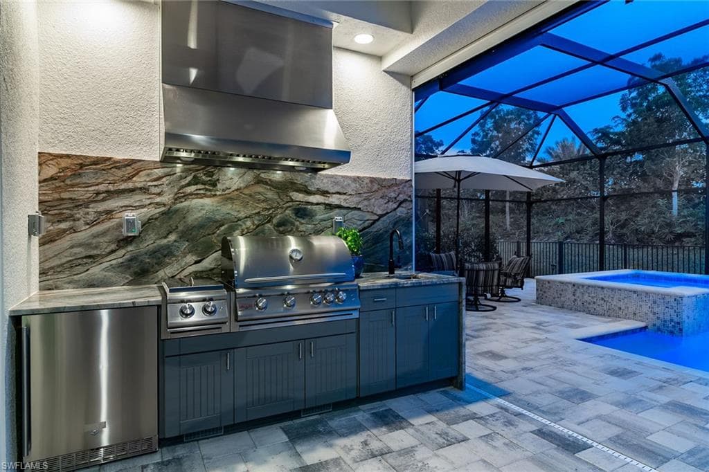 14224 Laguna Springs Ln, Naples, FL 34114-30