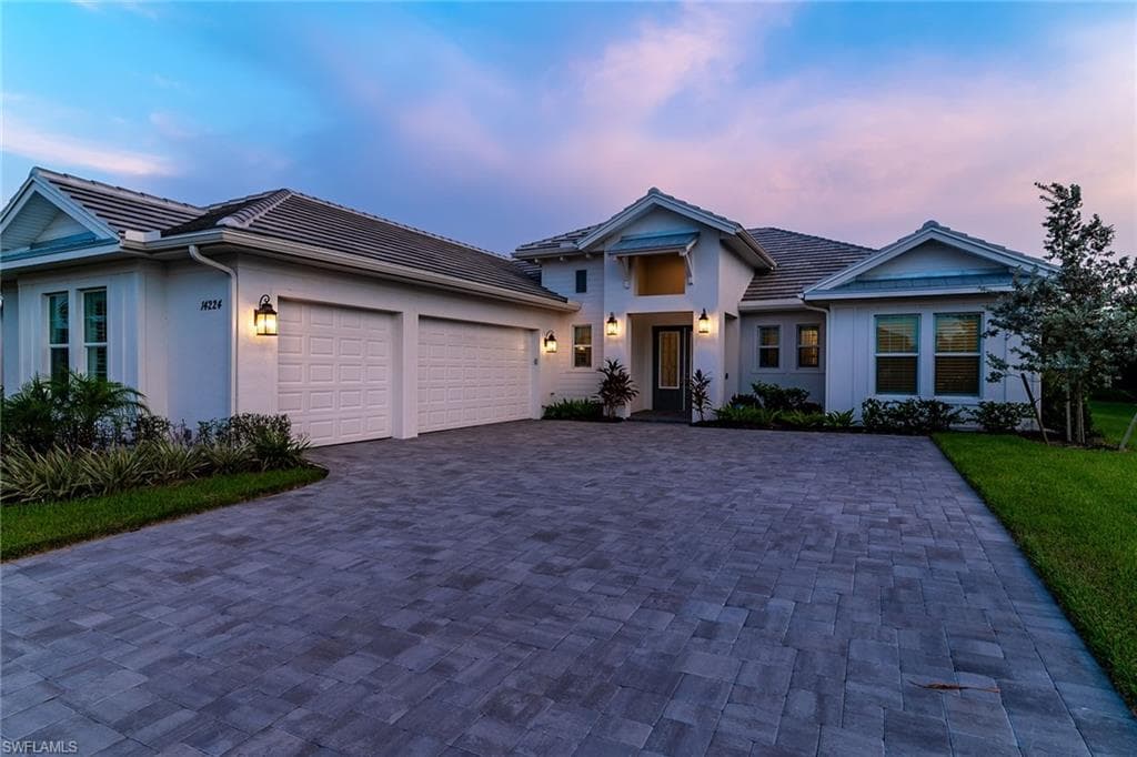14224 Laguna Springs Ln, Naples, FL 34114-3