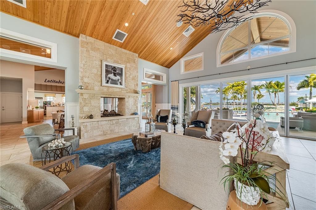 14224 Laguna Springs Ln, Naples, FL 34114-39