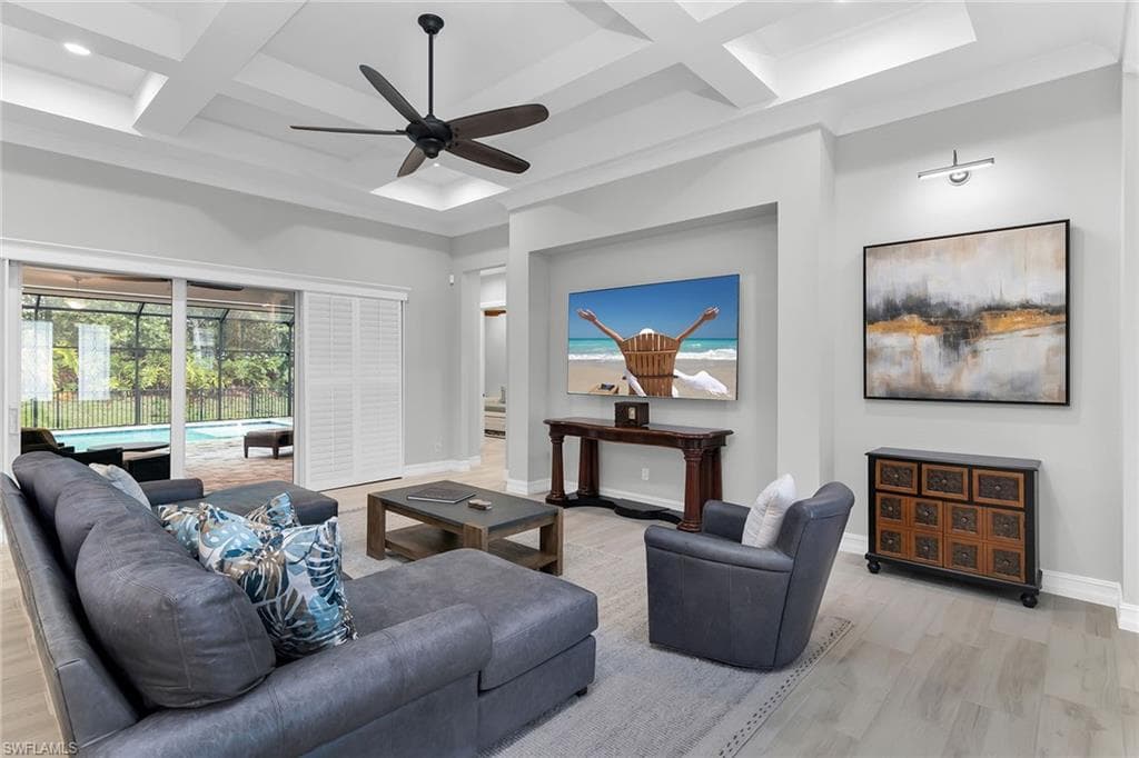 14224 Laguna Springs Ln, Naples, FL 34114-6