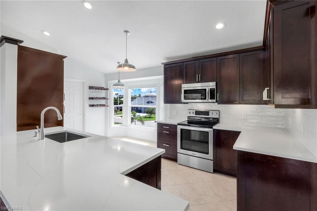 27136 Belle Rio Dr, Bonita Springs, FL 34135-9