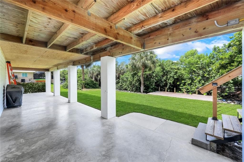 27136 Belle Rio Dr, Bonita Springs, FL 34135-36