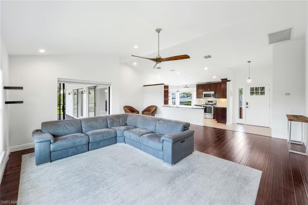 27136 Belle Rio Dr, Bonita Springs, FL 34135-5