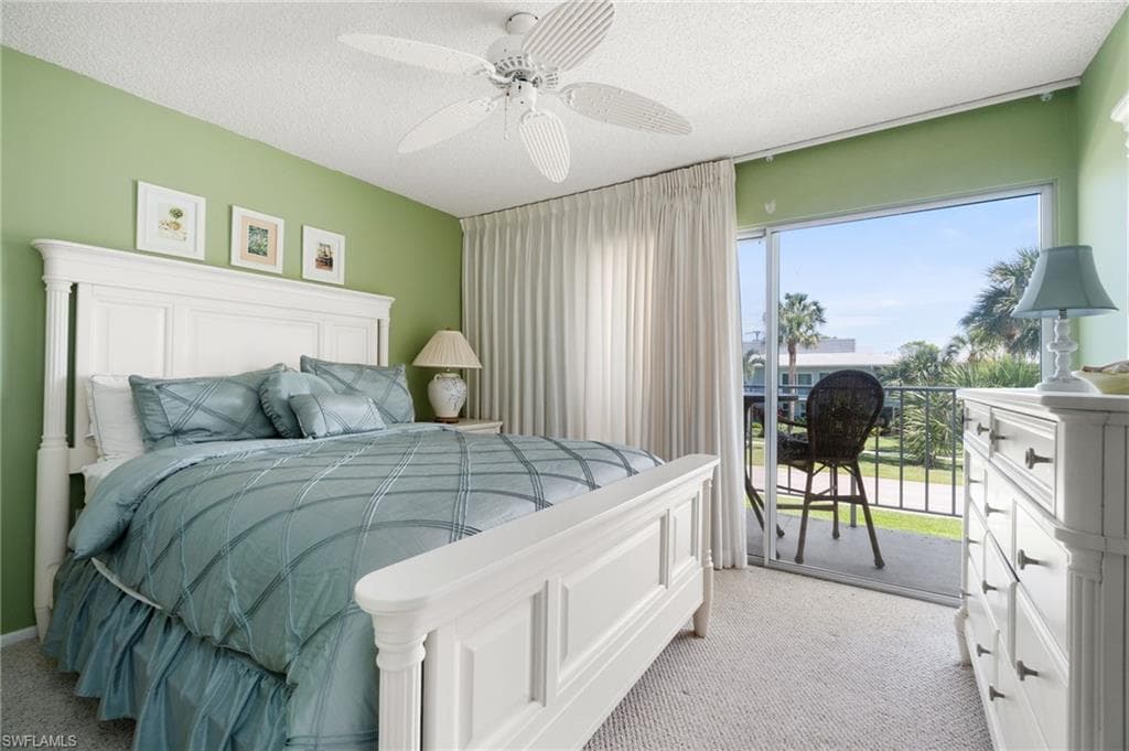 656 12th Ave S 656, Naples, FL 34102-14