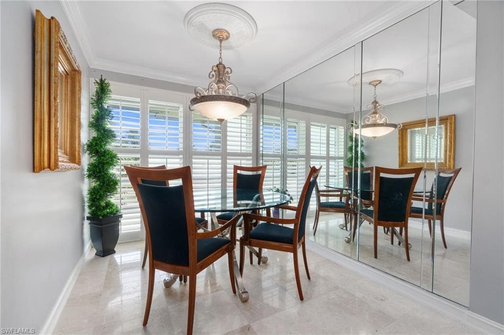 656 12th Ave S 656, Naples, FL 34102-20