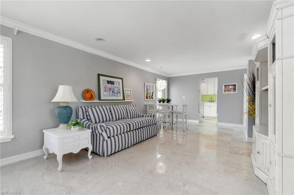 656 12th Ave S 656, Naples, FL 34102-22
