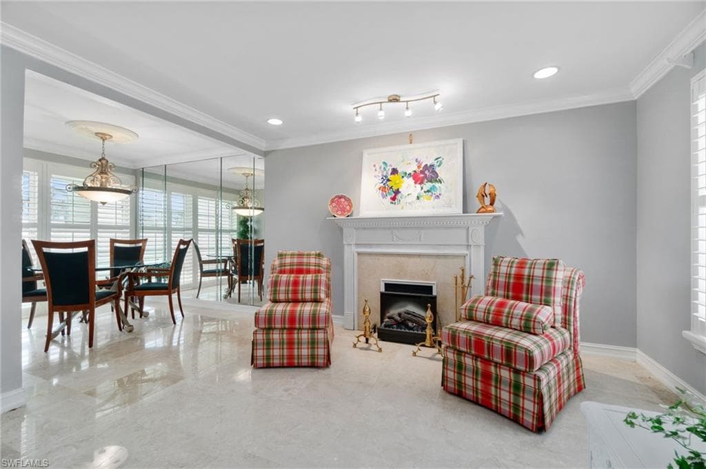 656 12th Ave S 656, Naples, FL 34102-26