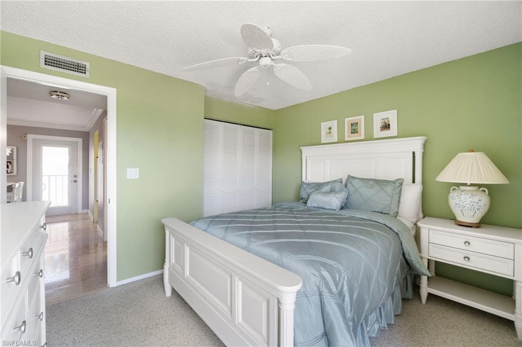 656 12th Ave S 656, Naples, FL 34102-28
