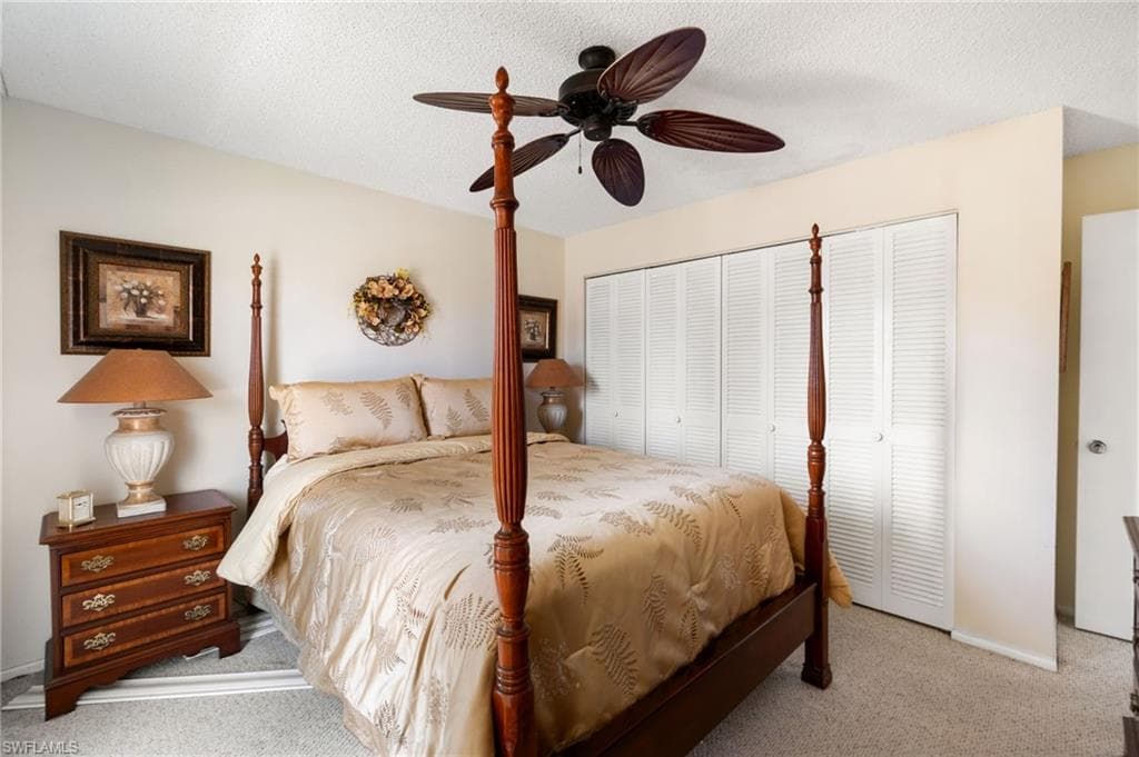 656 12th Ave S 656, Naples, FL 34102-29