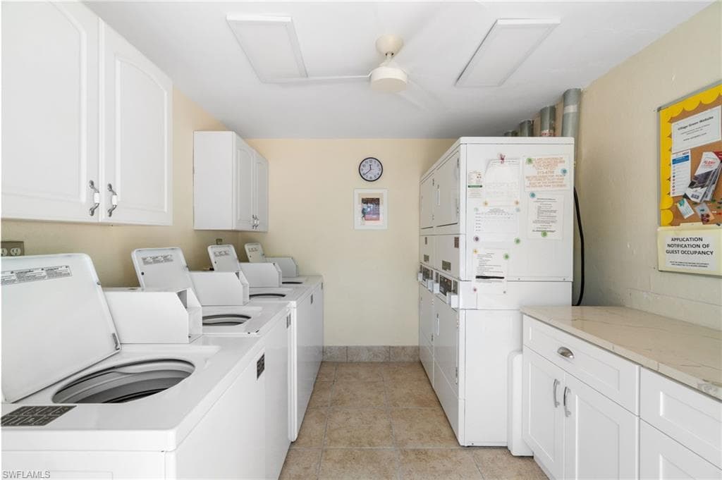 656 12th Ave S 656, Naples, FL 34102-34