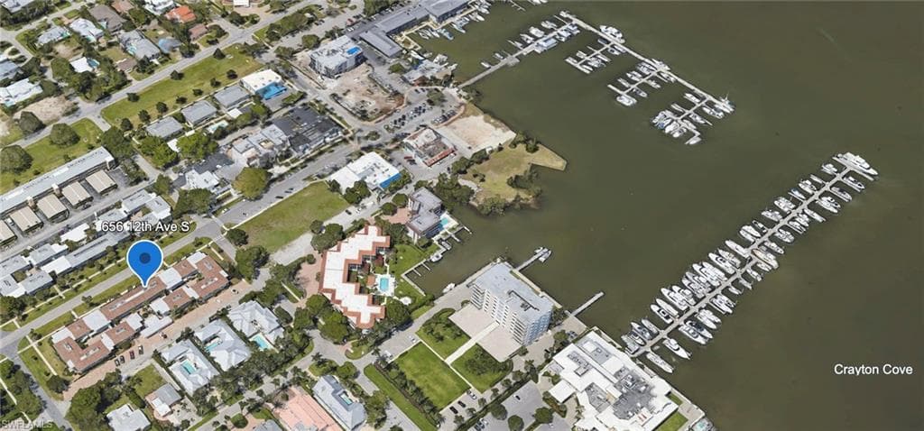 656 12th Ave S 656, Naples, FL 34102-7