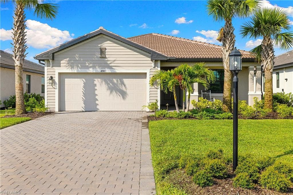 18587 Ives Dr, Estero, FL 33928-4