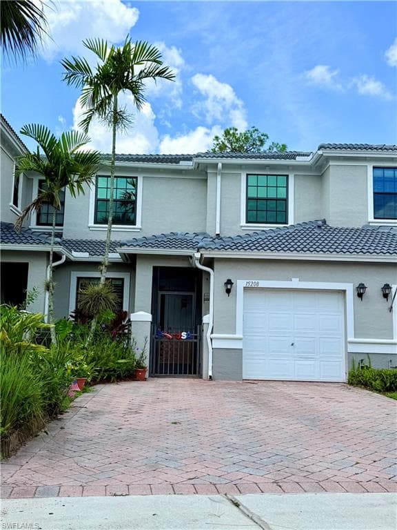 15208 Summit Place Cir 192, Naples, FL 34119-2