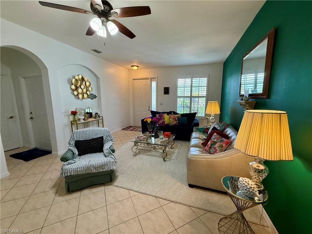 15208 Summit Place Cir 192, Naples, FL 34119-4