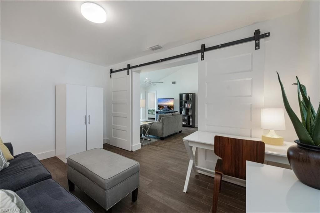 10682 Gulf Shore Dr C302, Naples, FL 34108-9