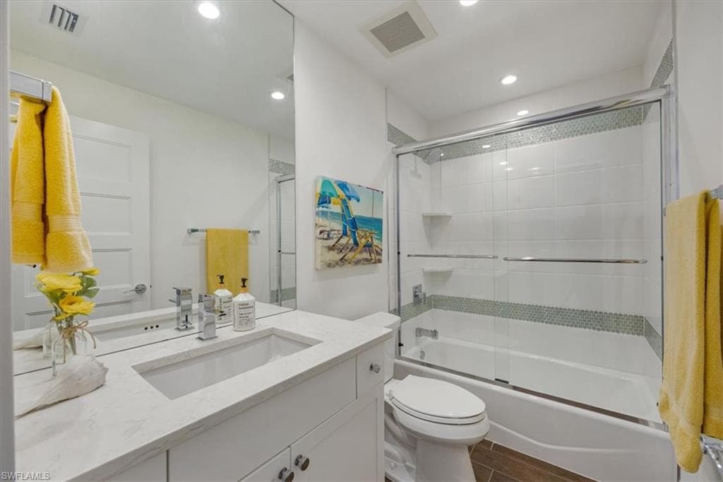 10682 Gulf Shore Dr C302, Naples, FL 34108-13