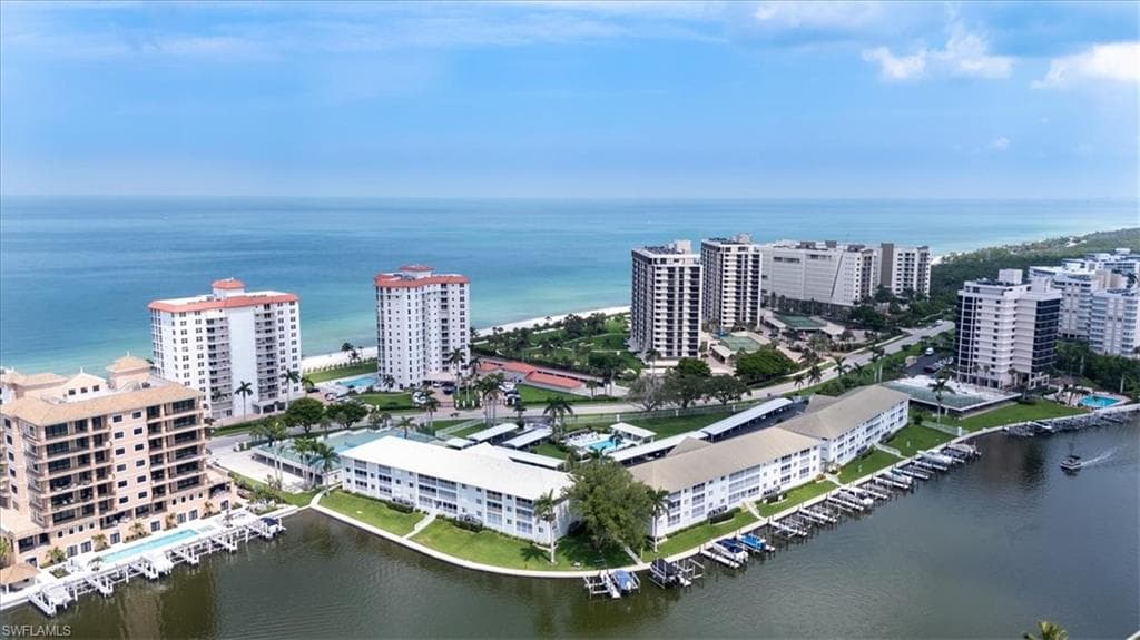 10682 Gulf Shore Dr C302, Naples, FL 34108-1