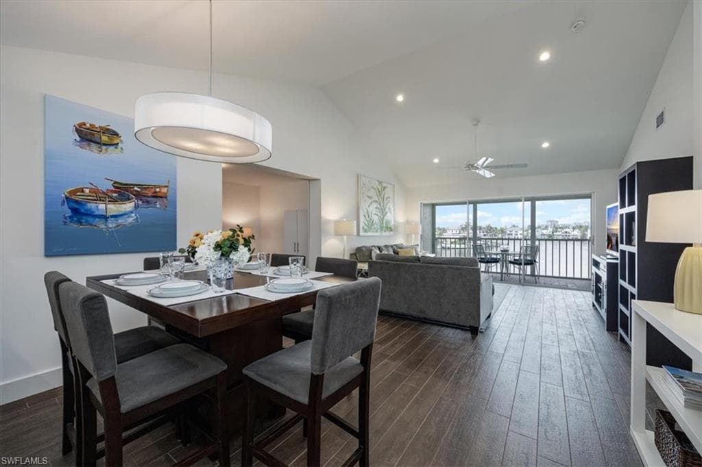 10682 Gulf Shore Dr C302, Naples, FL 34108-3