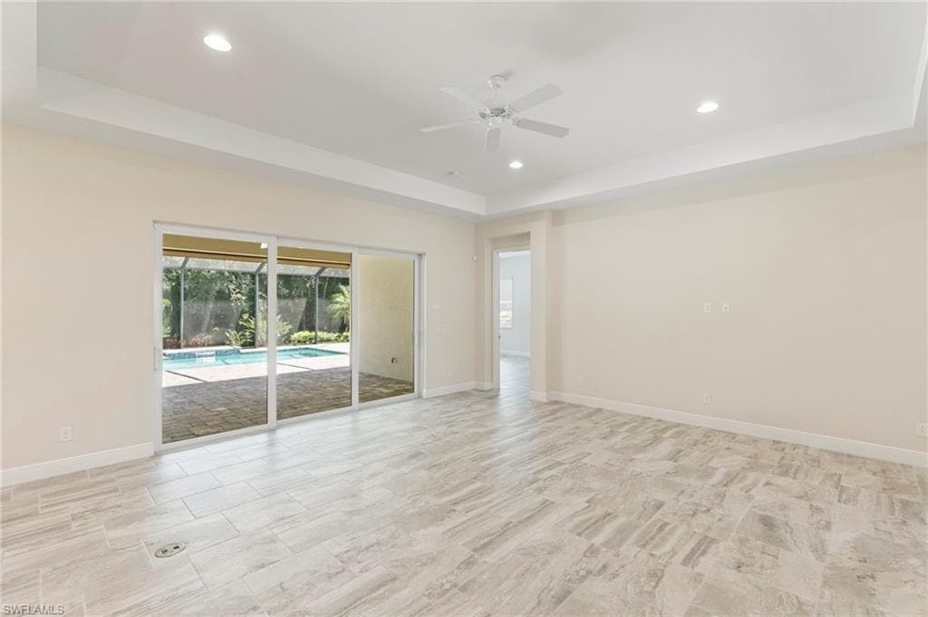 21539 Oaks Of Estero Cir, Estero, FL 33928-9