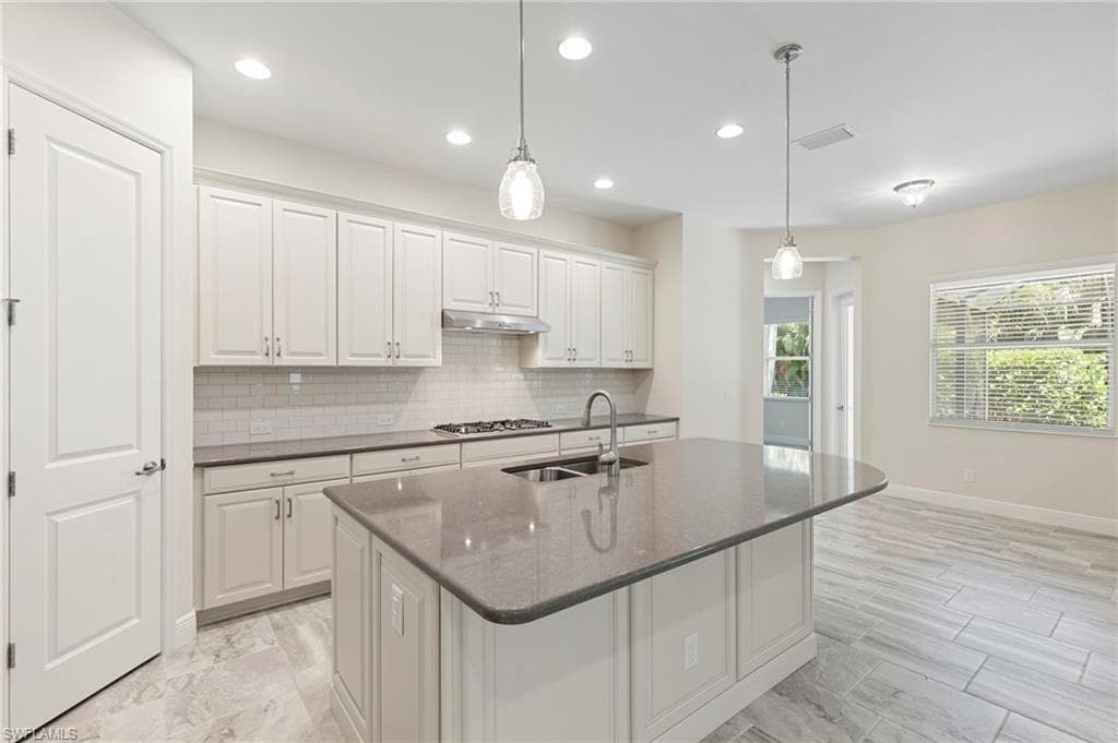21539 Oaks Of Estero Cir, Estero, FL 33928-16