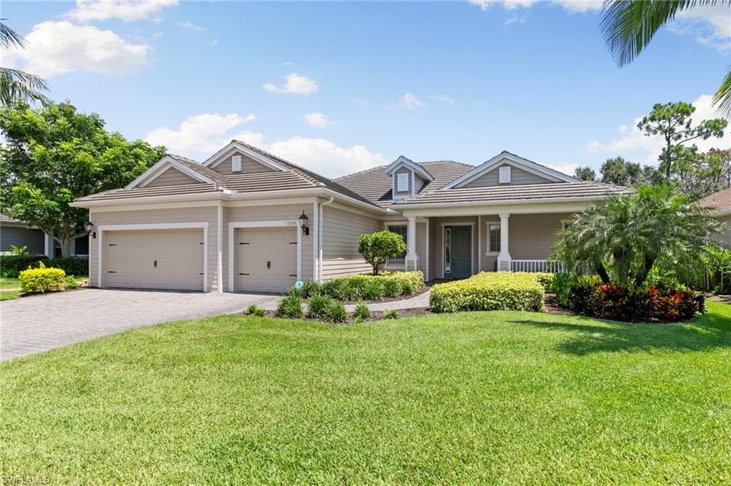 21539 Oaks Of Estero Cir, Estero, FL 33928-1