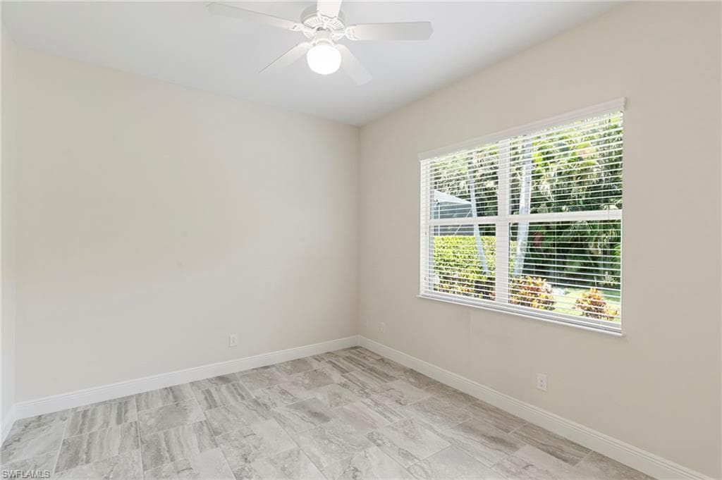 21539 Oaks Of Estero Cir, Estero, FL 33928-33