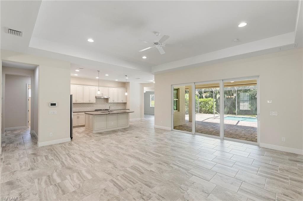 21539 Oaks Of Estero Cir, Estero, FL 33928-6