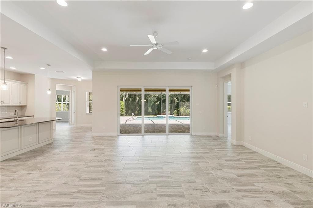21539 Oaks Of Estero Cir, Estero, FL 33928-7