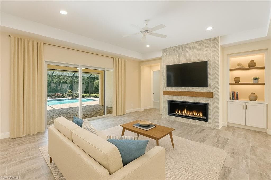 21539 Oaks Of Estero Cir, Estero, FL 33928-8