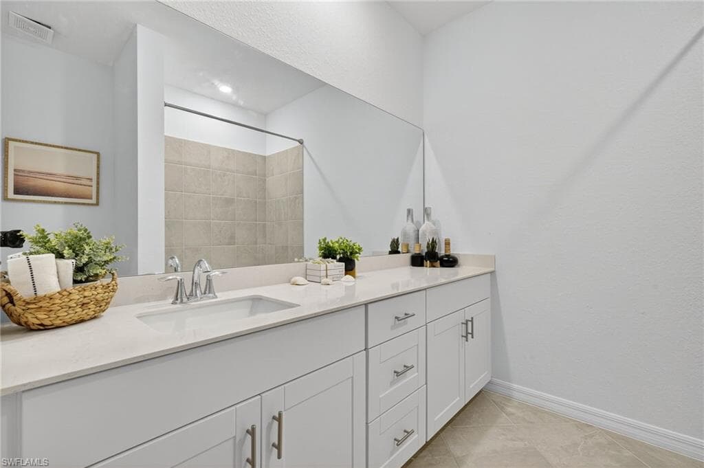 2937 Tardiff Dr, Naples, FL 34120-20